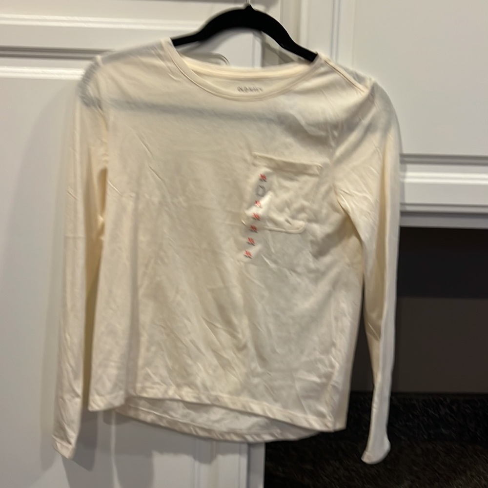 Kids cream colored long sleeve with pocket